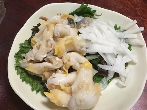 つぶ貝の酒蒸し刺し。